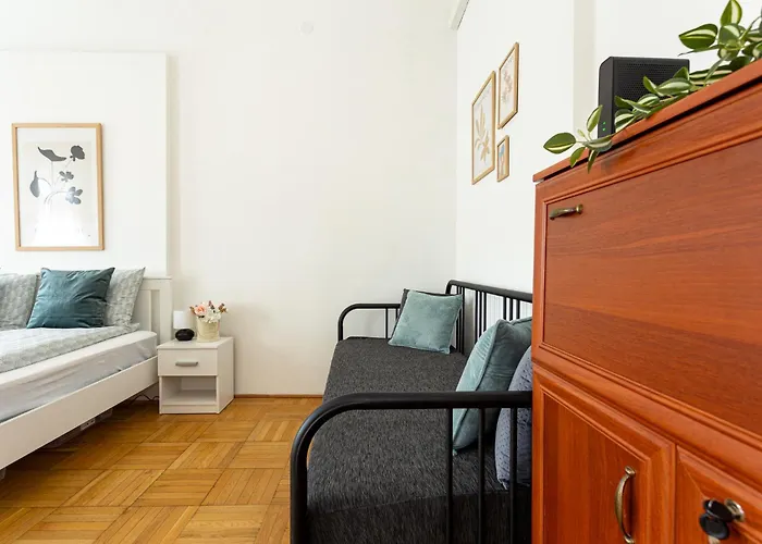 Urania Apartman *
