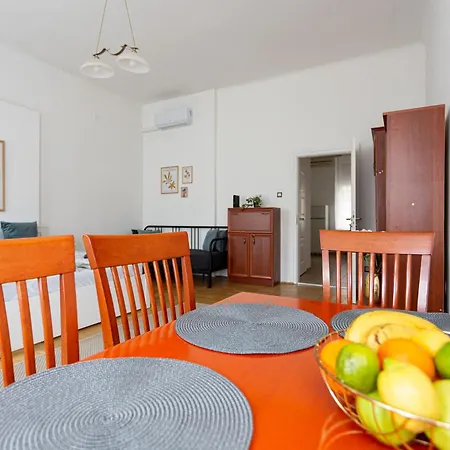 Urania Apartament