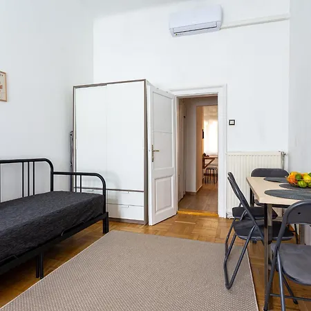 Apartament Urania